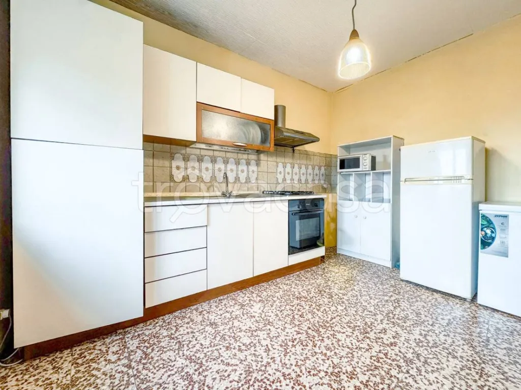 Cuisine - Duplex Villa with Two Units in Borgo Ticino
