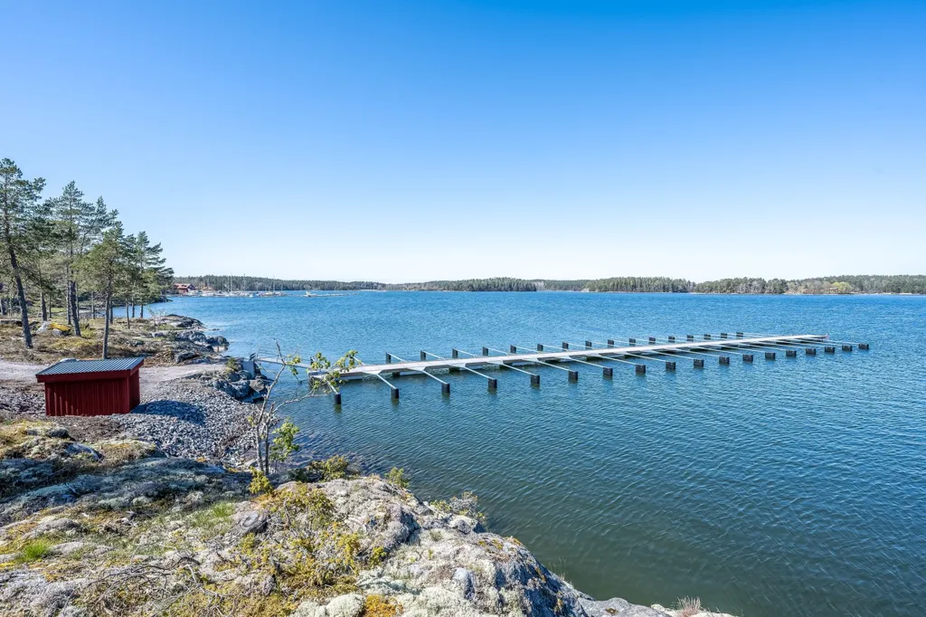 Giardino - Plot for Development with Water Access in Gryts Archipelago