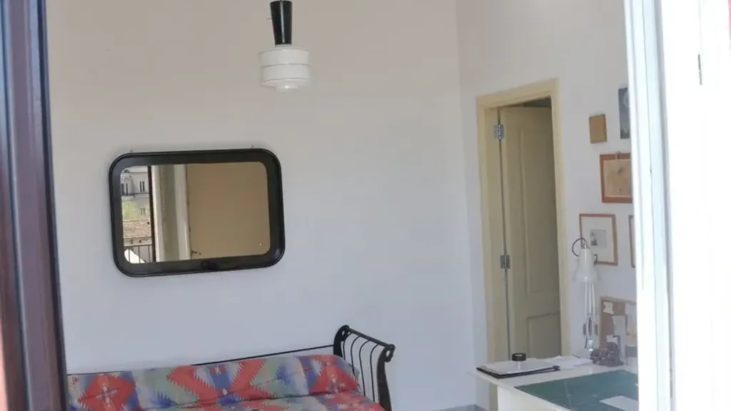 Esik - Luxury Flat with Balcony in Rome