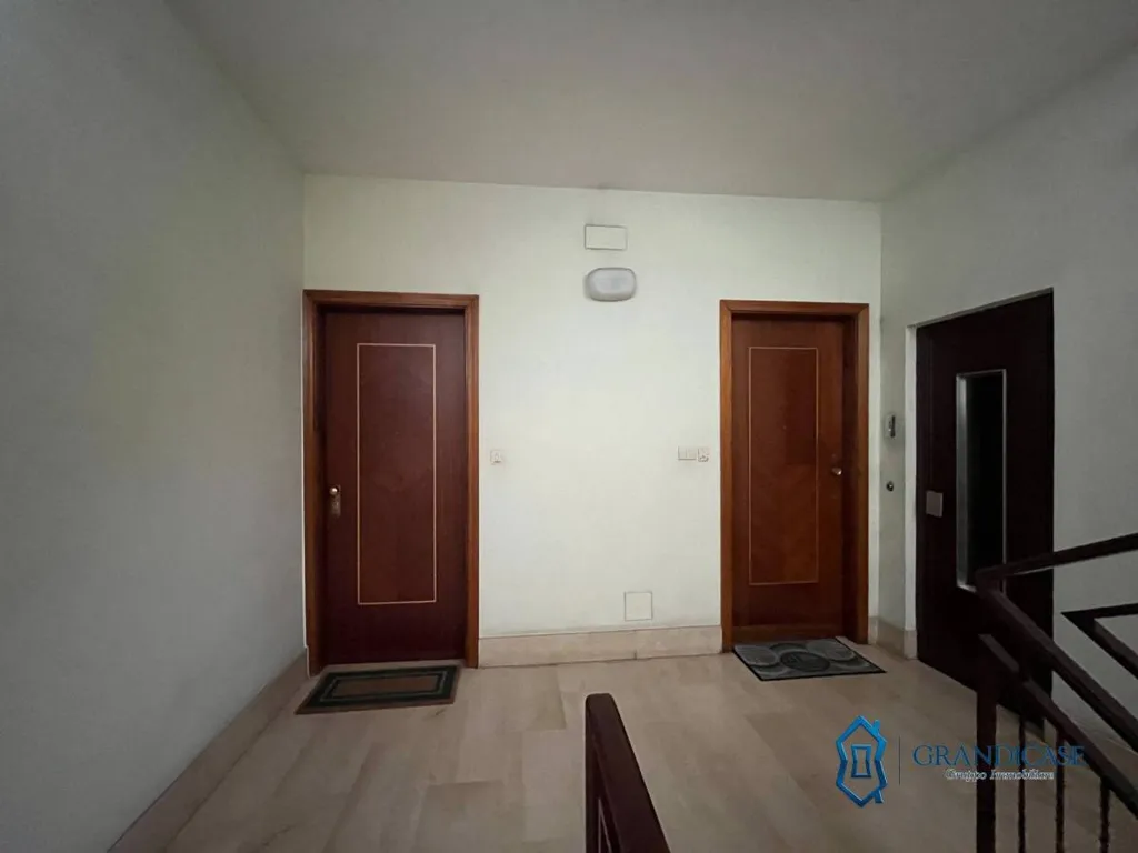 hallway_entrance