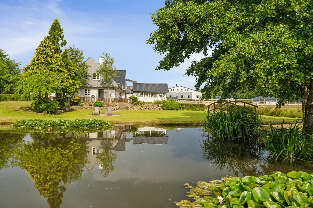 Jardin - Equestrian Estate with Spa in Vinding