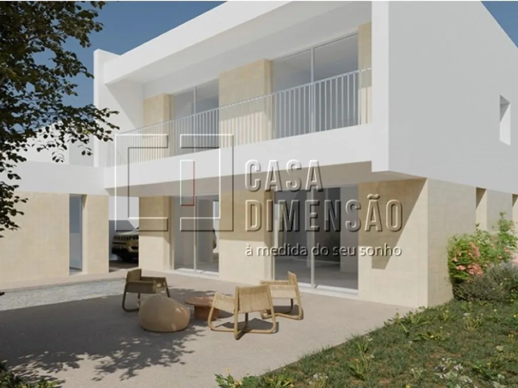 Luxury House with Pool in Charneca de Caparica