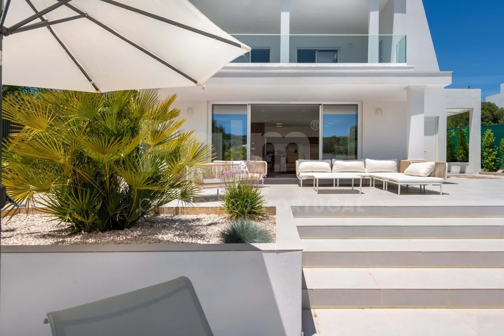 Välivaade - Luxury Villa with Heated Pool in Central Alvor