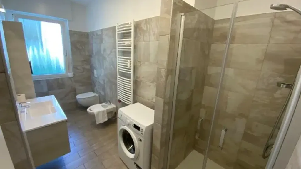 Salles de bain - Restored Apartment with Balcony in Merano