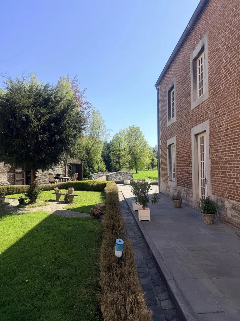 Jardin - Moulin Historique avec Machinerie à Huccorgne