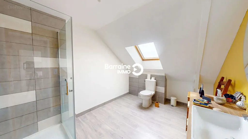 Bathrooms - Townhouse in Stone with Garden in Baud
