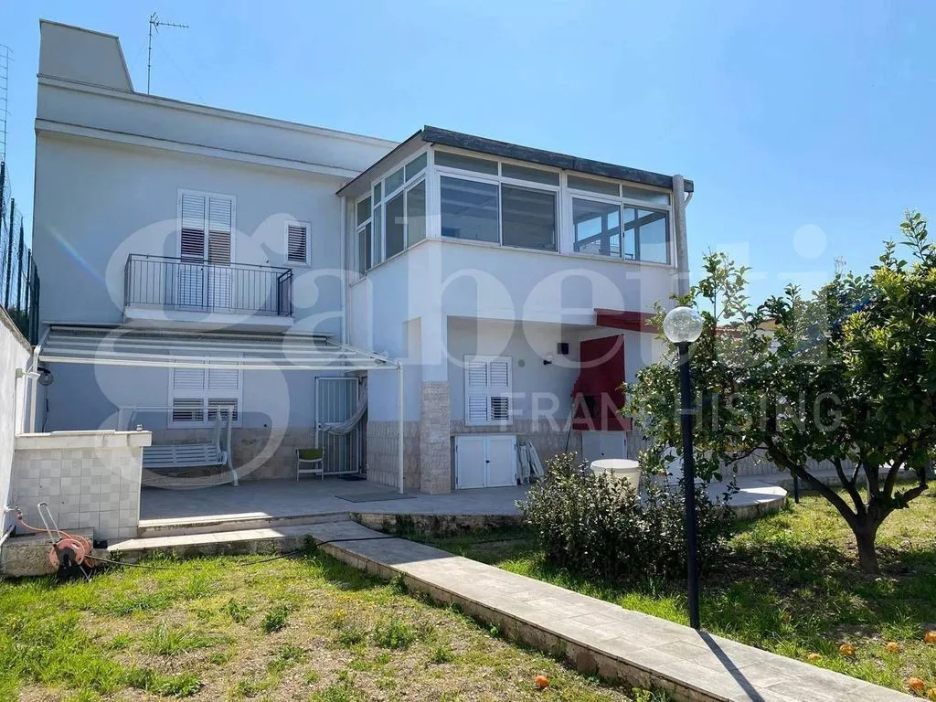Exterior - Versatile Villa with Garden in Trani