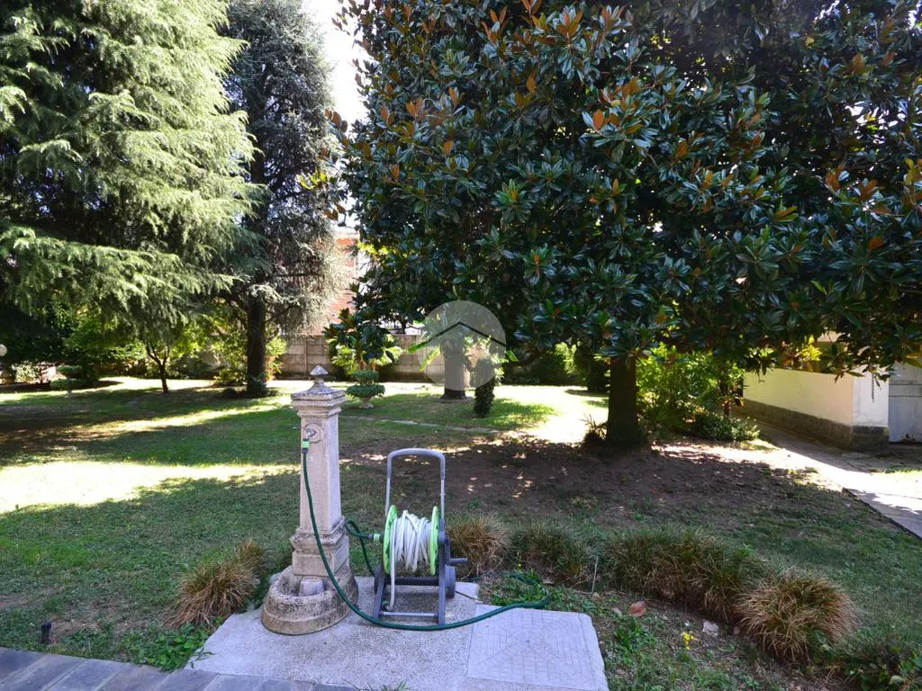 Aed - Detached Villa with Garden in Vittuone