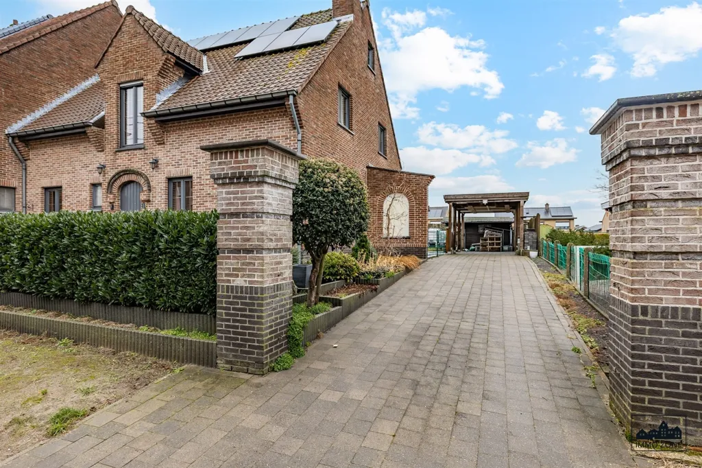 Extérieur - Maison avec Terrasse et Garage à Temse