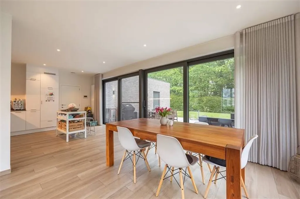 Salle à manger - Villa moderne avec terrasse à Brasschaat