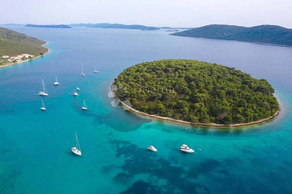 Stone House with Pool on Molat, Zadar