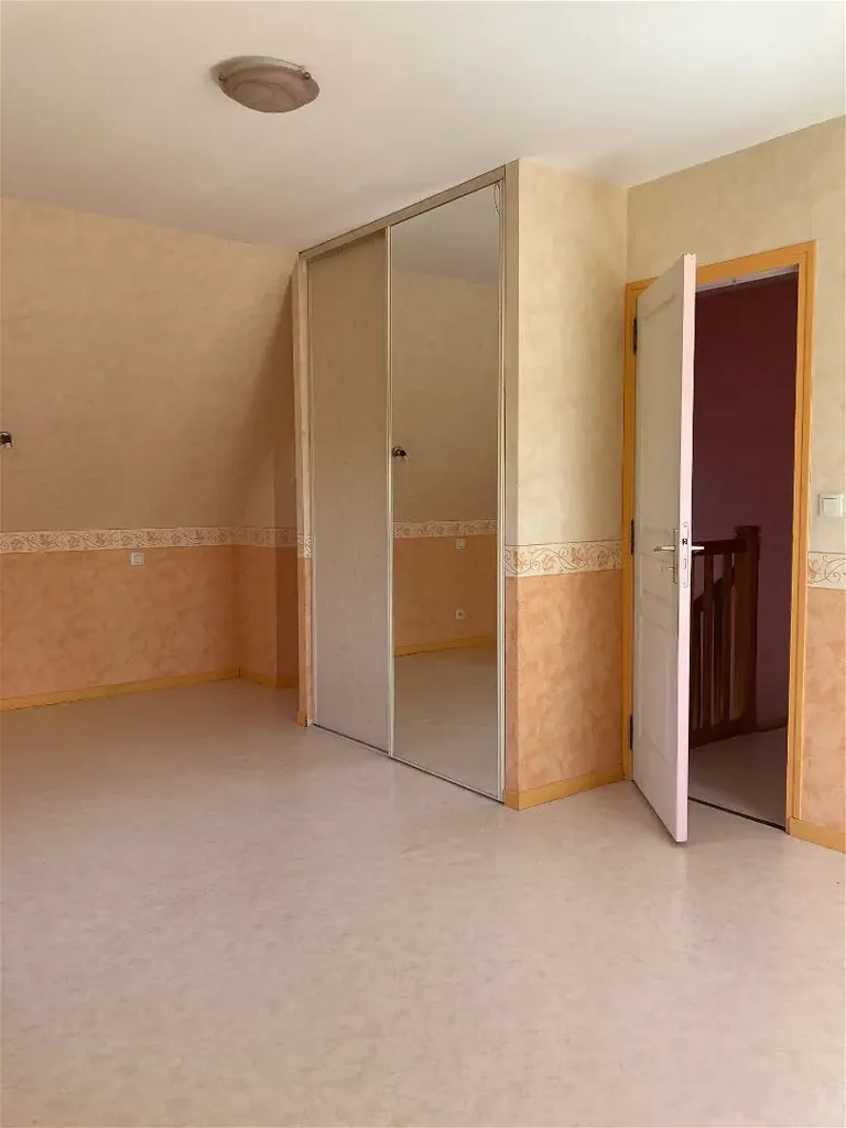Rooms - Detached House with Garden in Flers