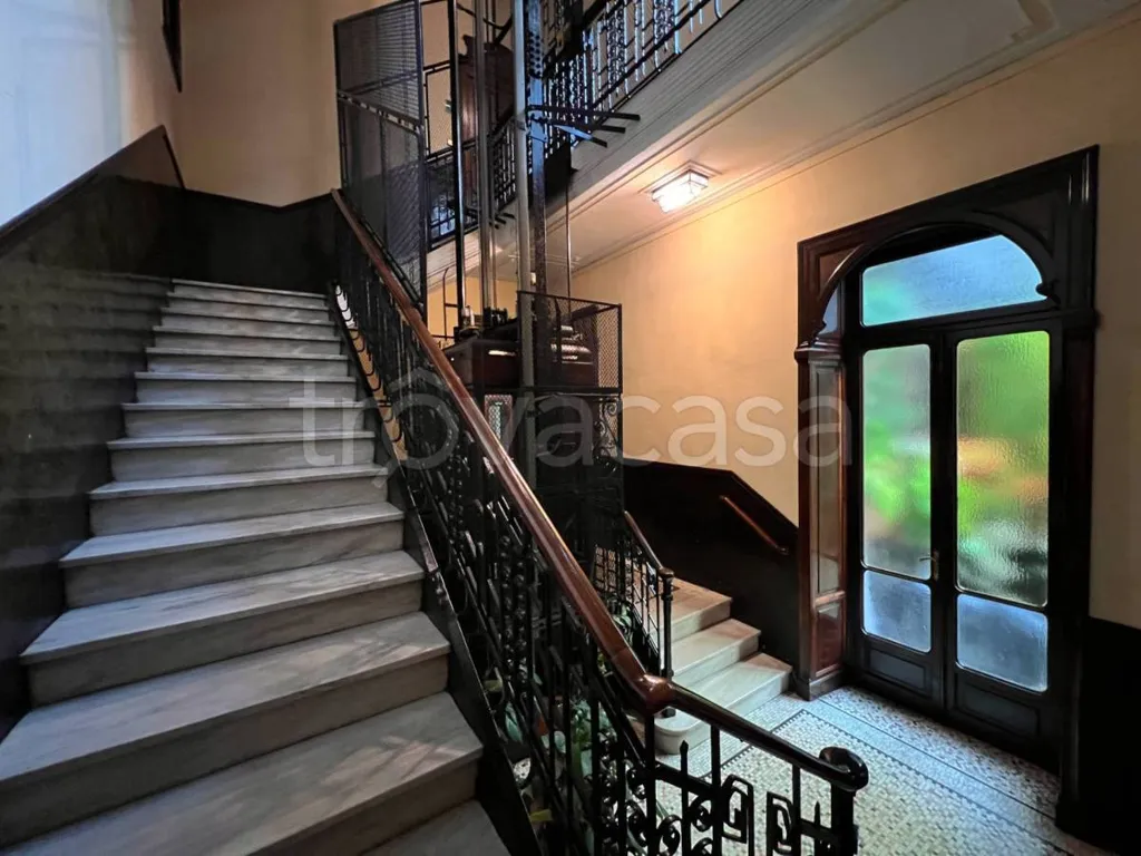 Pièces - Period Apartment with Balcony in Turin