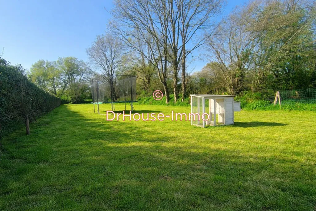 Aed - Spacious Pavilion with Pool in Montsenelle