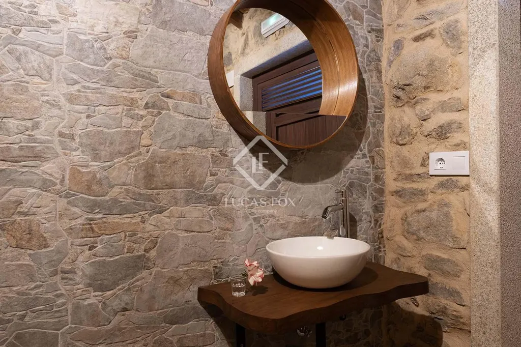 Bagni - Historic Mill with River View in Redondela