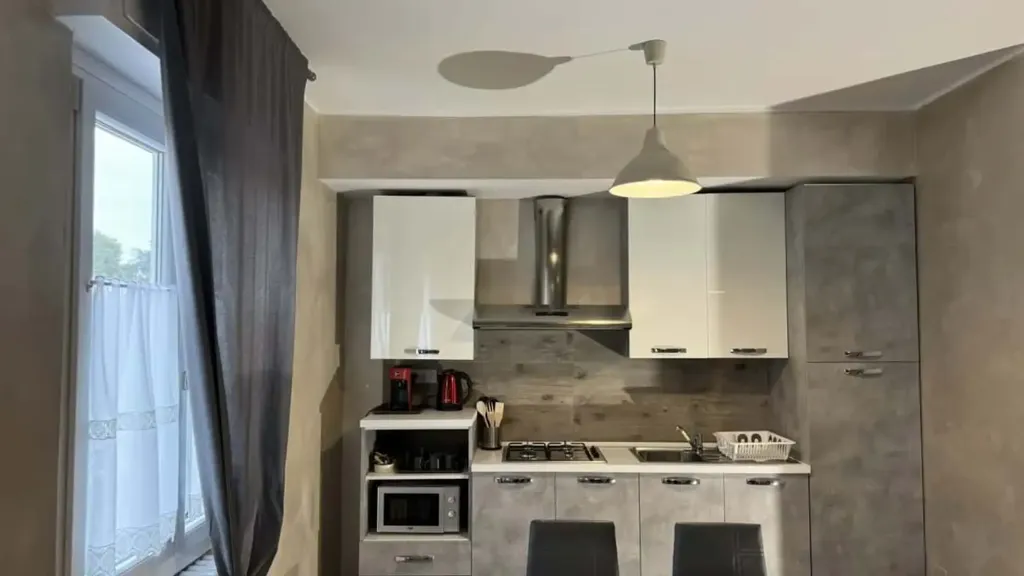 Kitchen - 1-Bedroom Apartment with Private Parking in Basiglio
