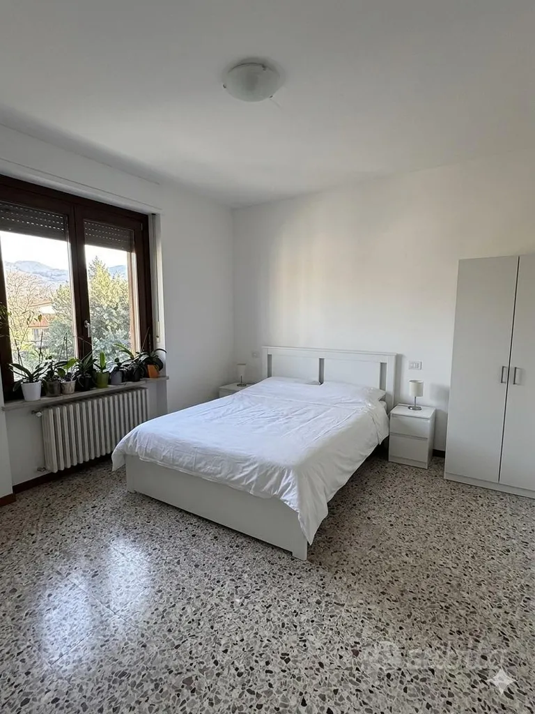 Camere da letto - Refurbished Two-Bedroom Apartment in Quiet Area