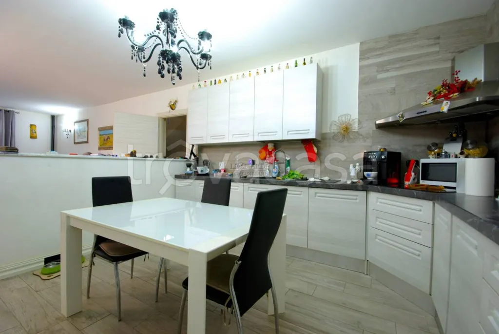Cuisine - Contemporary Villa with Garden in San Giustino