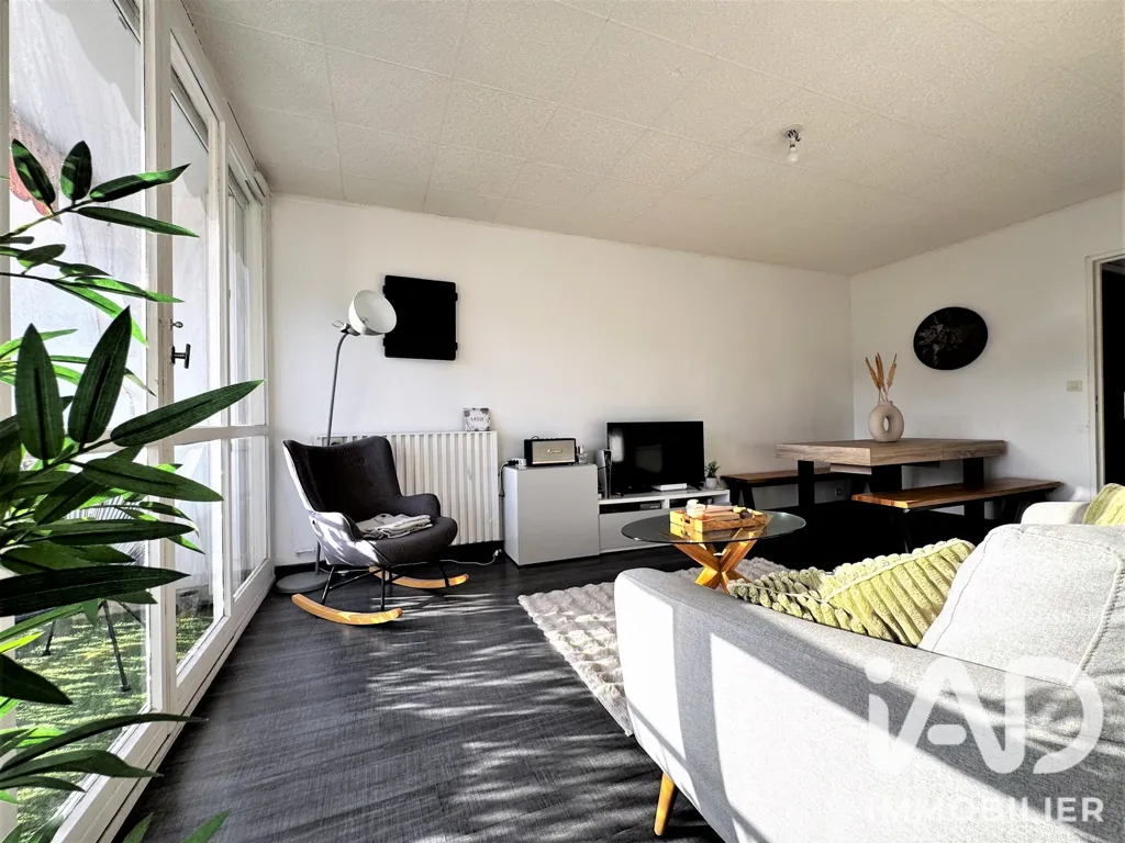 Soggiorno - 3-Bed Flat with Balcony in Déville-lès-Rouen