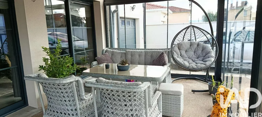 Terrasse - Maison Récente avec Jardin à Sury-Le-Comtal