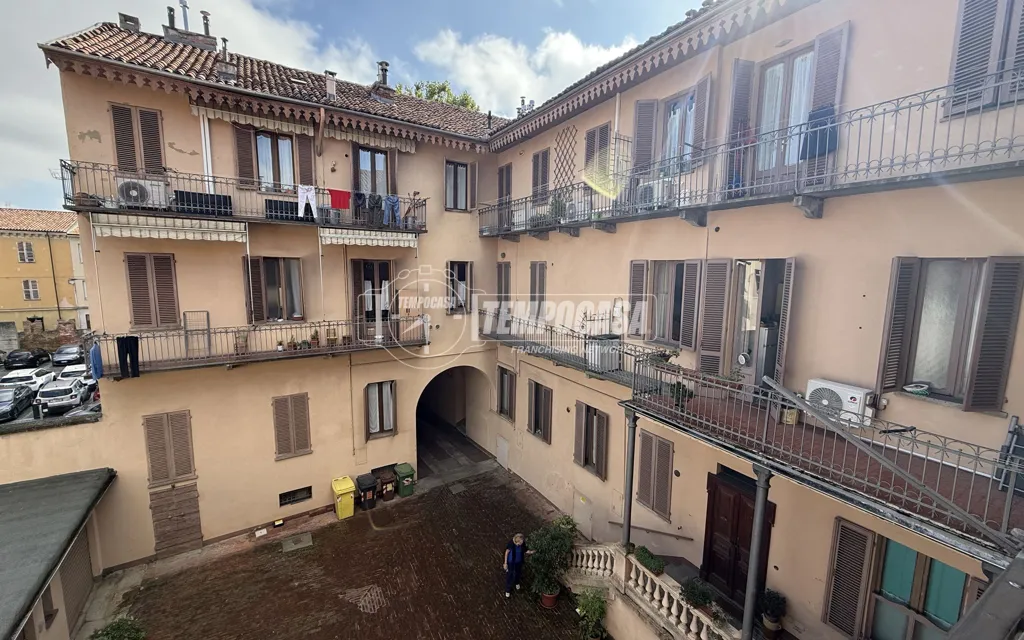 Giardino - Apartment with Balcony in Central Asti
