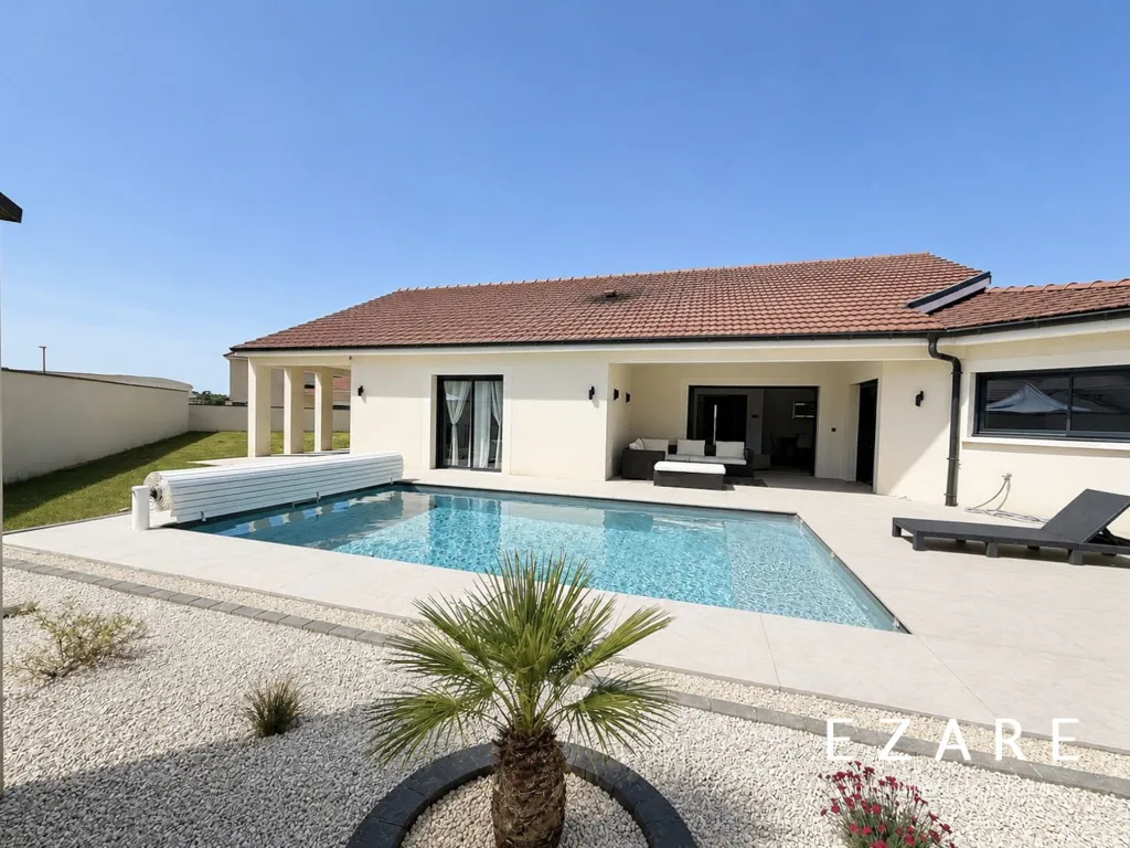 Bassein - Contemporary Flat-Plan House with Pool near Dijon