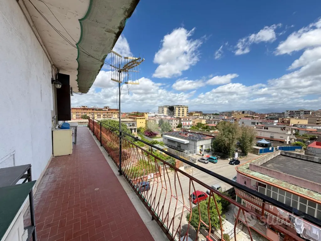 Balcon - Apartment with Balcony in Casavatore Centre