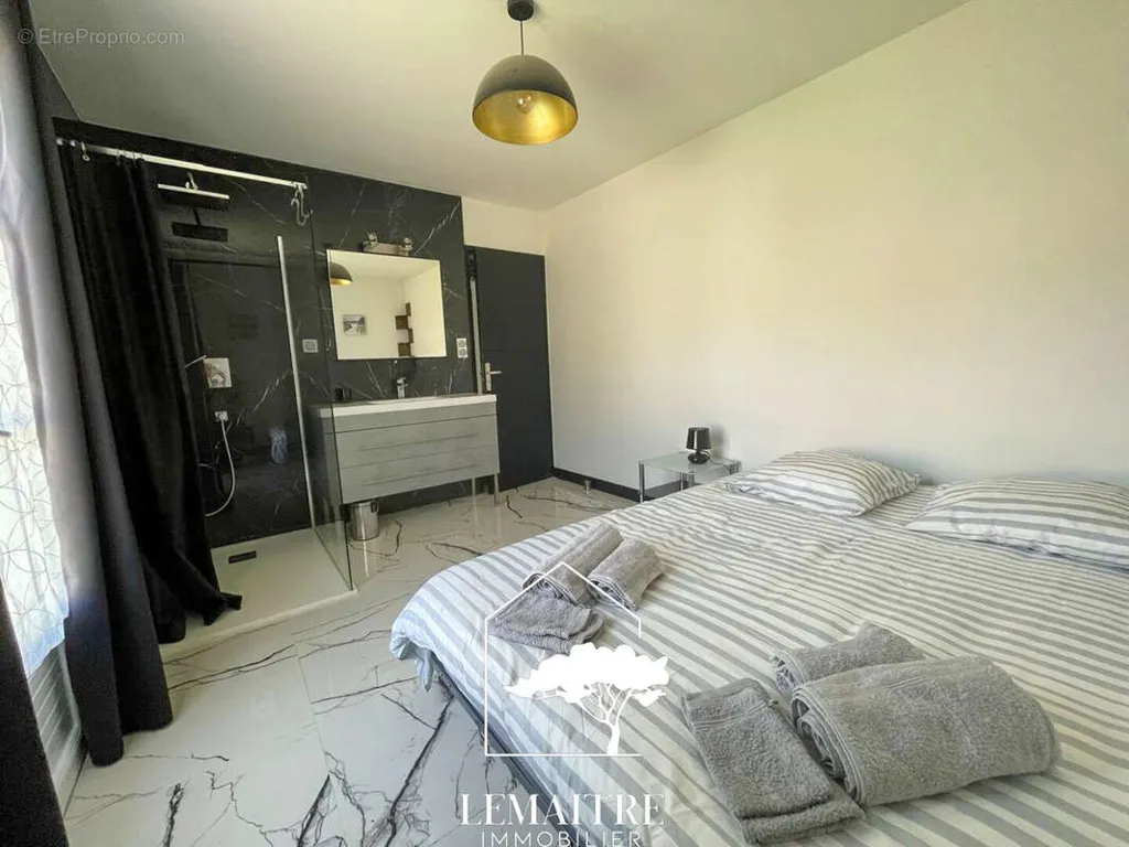 Chambres - Maison Contemporaine avec Piscine aux Mathes
