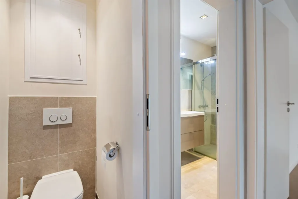 Salles de bain - Appartement de Deux Chambres avec Terrasse à l'Ouest