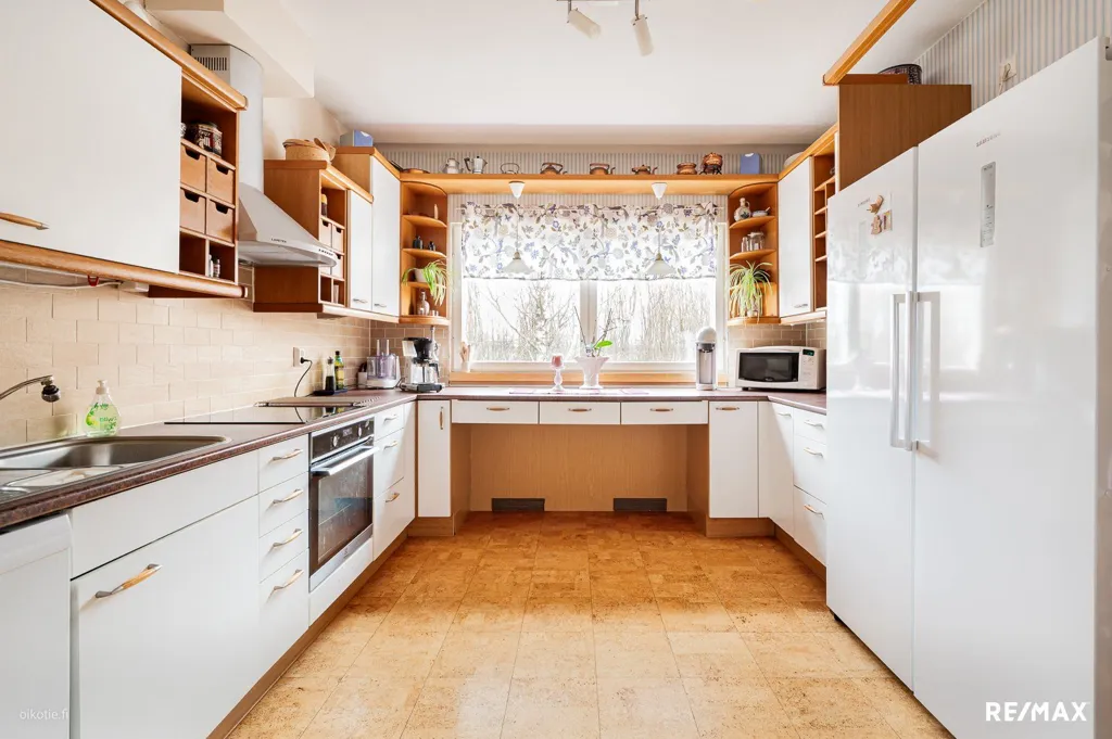 Cuisine - 60s Architectural House with Pool in Jalkaranta, Lahti