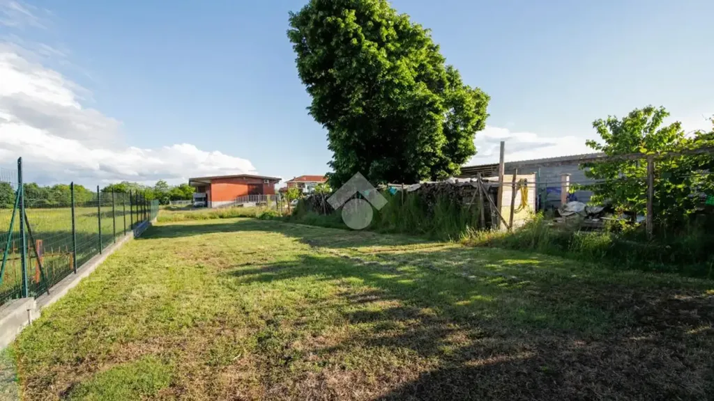 Aed - Semi-detached House with Garden in Bosconero
