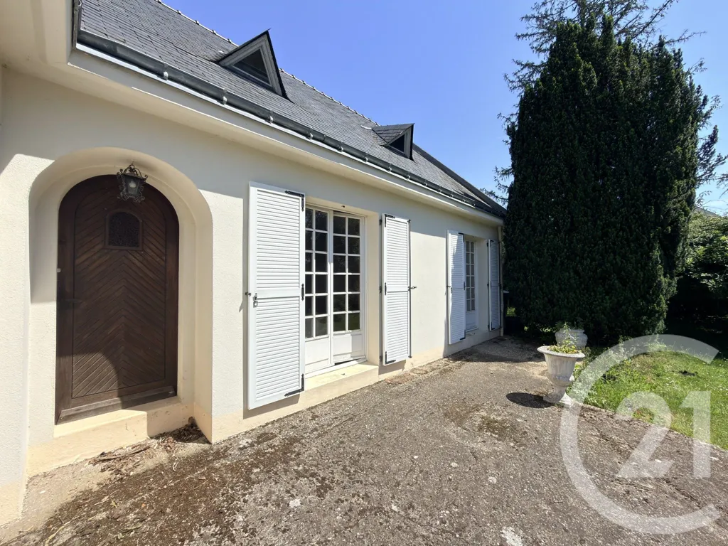Välivaade - Renovable House with Amenable Loft in Blain
