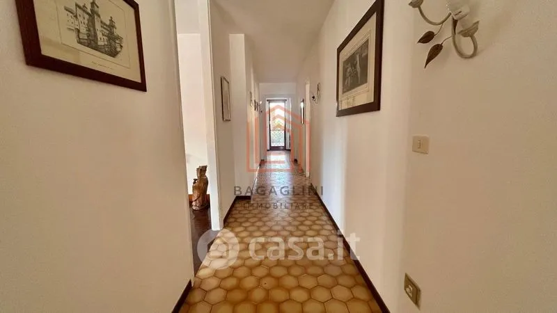 Esik - Spacious Apartment with Balconies in Latina