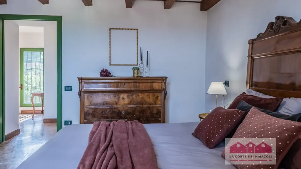 Magamistoad - Bifamiliar House with Vineyard View in Creazzo