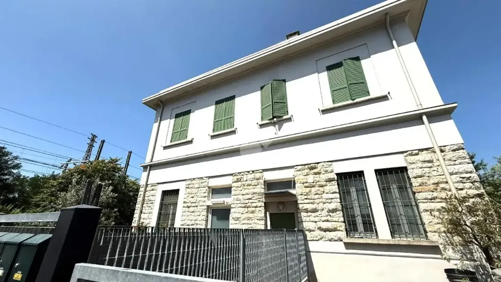 Välivaade - Rustic-Style Flat with Balcony in Brescia
