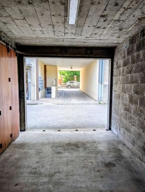 Garage - Box en Centre-Ville à Corbeil-Essonnes