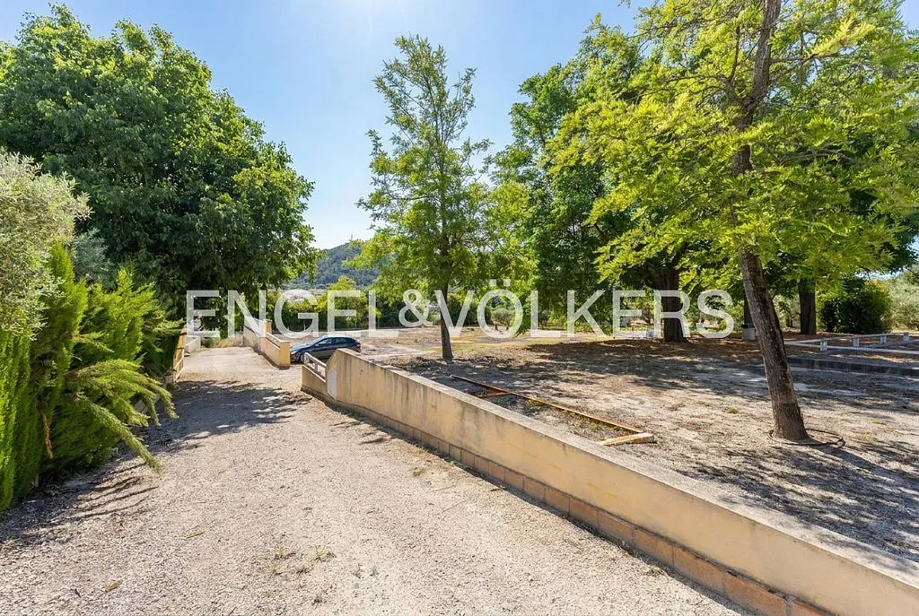 Välivaade - Equestrian Estate with Pool in Enguera