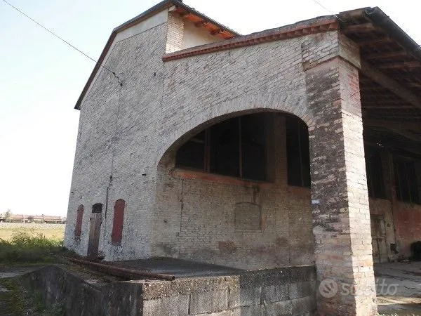 Extérieur - Agricultural Land with Barn in Baganzola