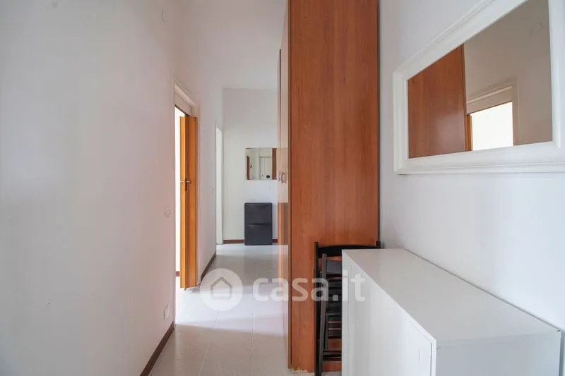 Esik - Brightly Lit Flat with Balcony in Milan