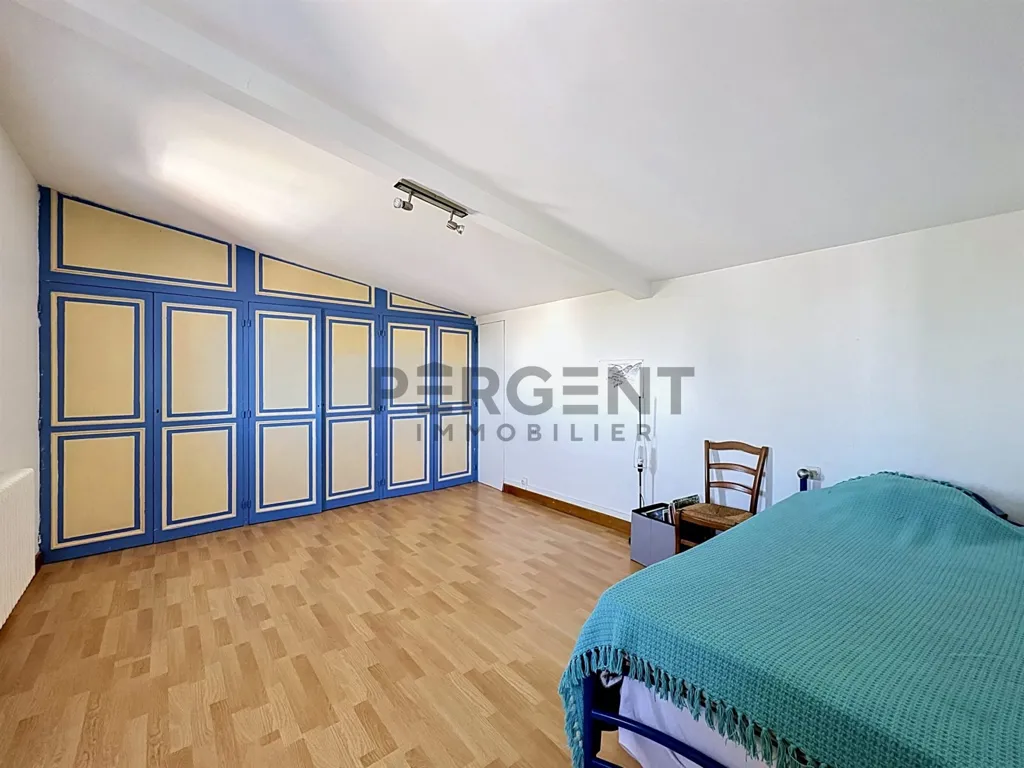 Chambres - Appartement 5 Pièces + Studio Indépendant au Cœur de la Ville