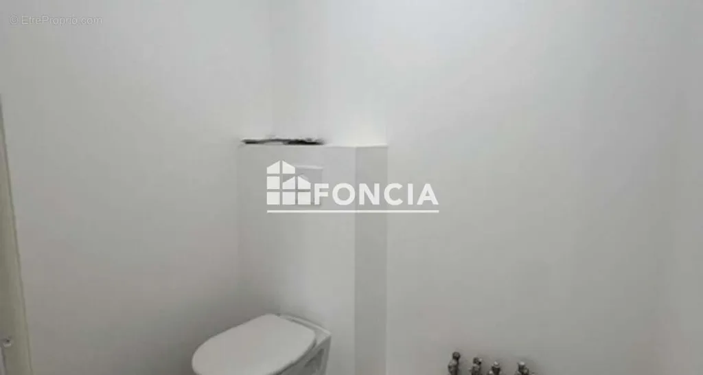 Salles de bain - Appartement T3 avec Jardin Privatif à Lyon 8ᵉ