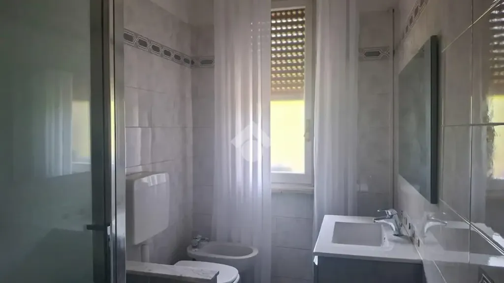 Salles de bain - Apartment with Balcony in Savona
