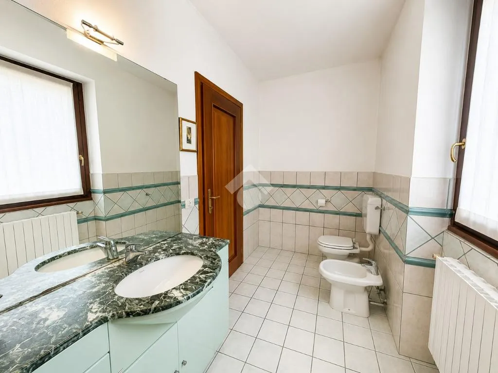 Bagni - Apartment with Terrace in Brescia