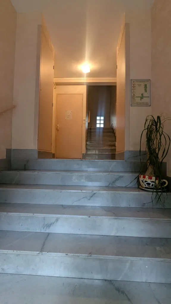hallway_entrance