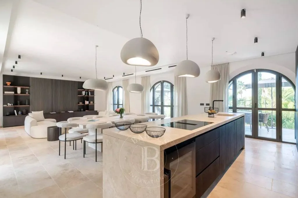 Kitchen - Luxury Villa with Sea View at Cap d'Antibes