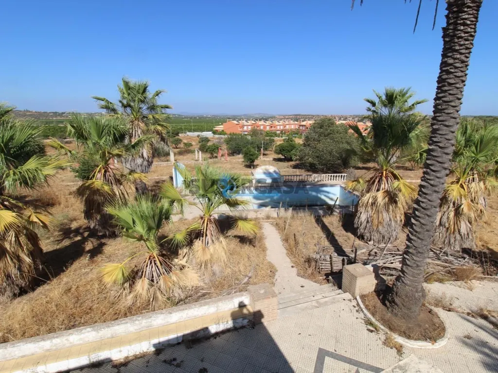Bassein - Algarvian Villa with Golf Course Proximity in Silves