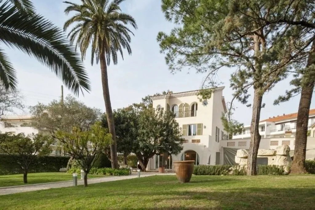 Aed - Provencal Villa with Heated Pool in Antibes