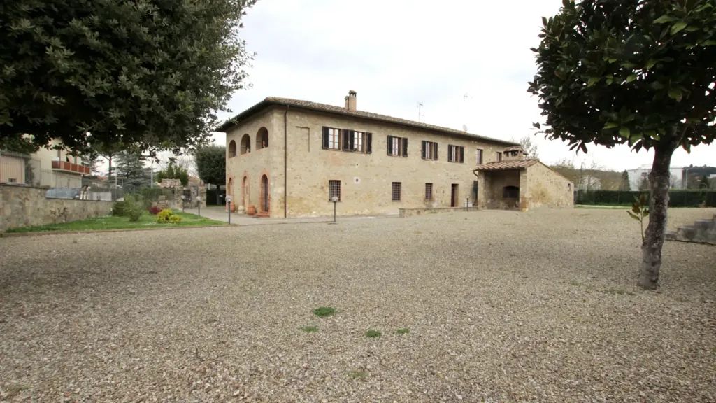 Välivaade - Split House with Garden in Poggibonsi