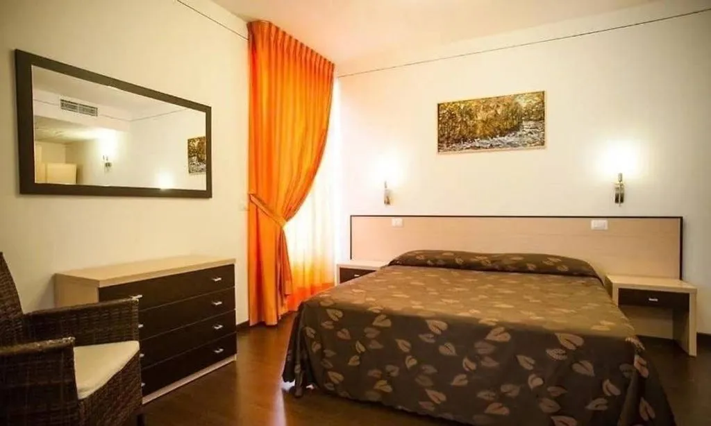Chambres - Hotel Complex with Pool in Anghiari, Tuscany