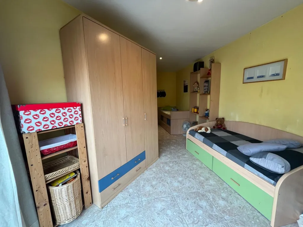 Chambres - Spacious Flat with Balcony in Roses